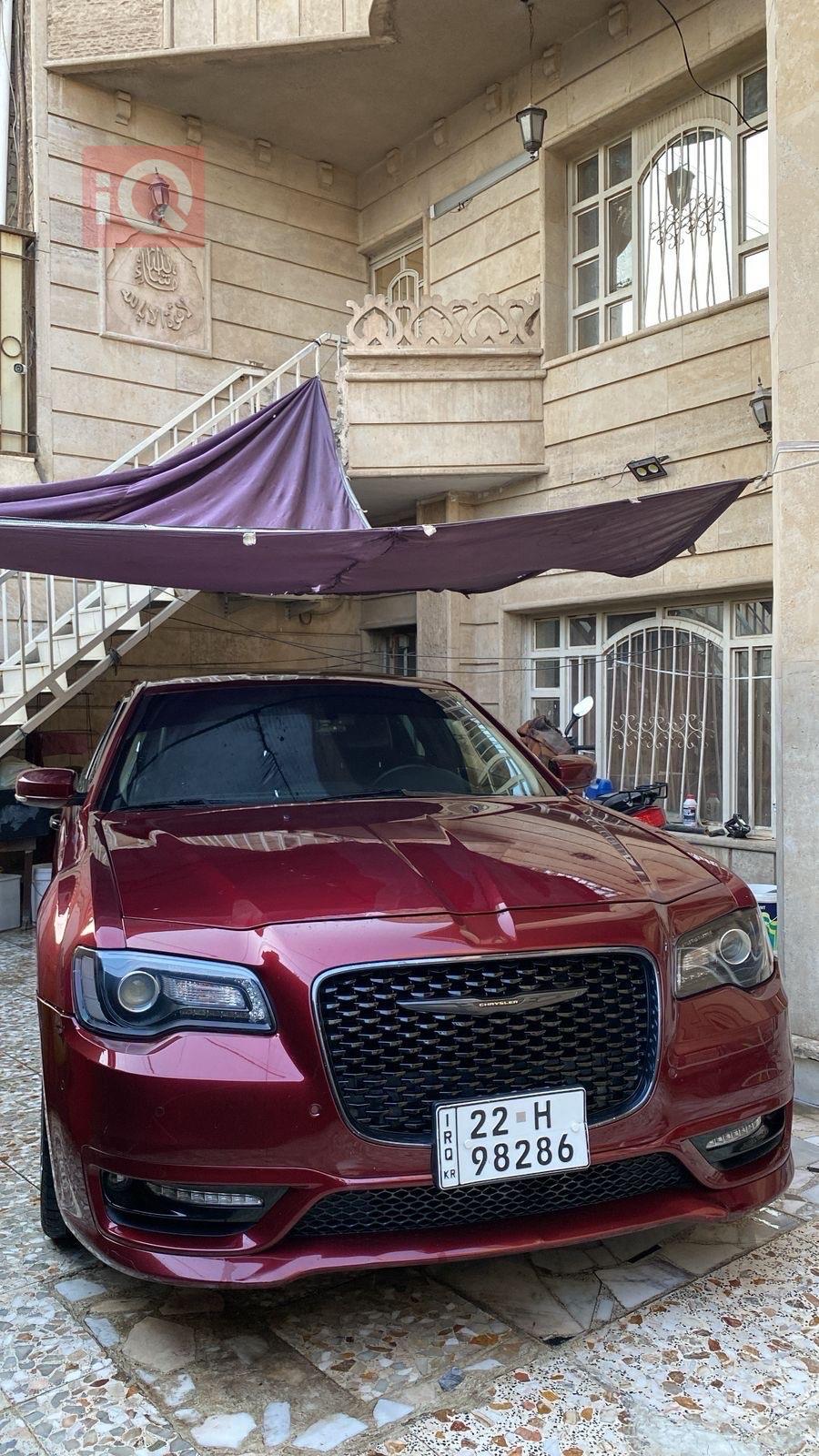کرایسلەر 300